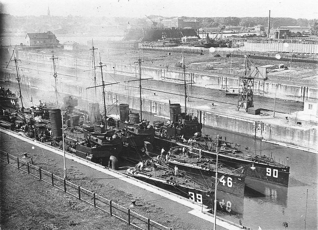 V-139